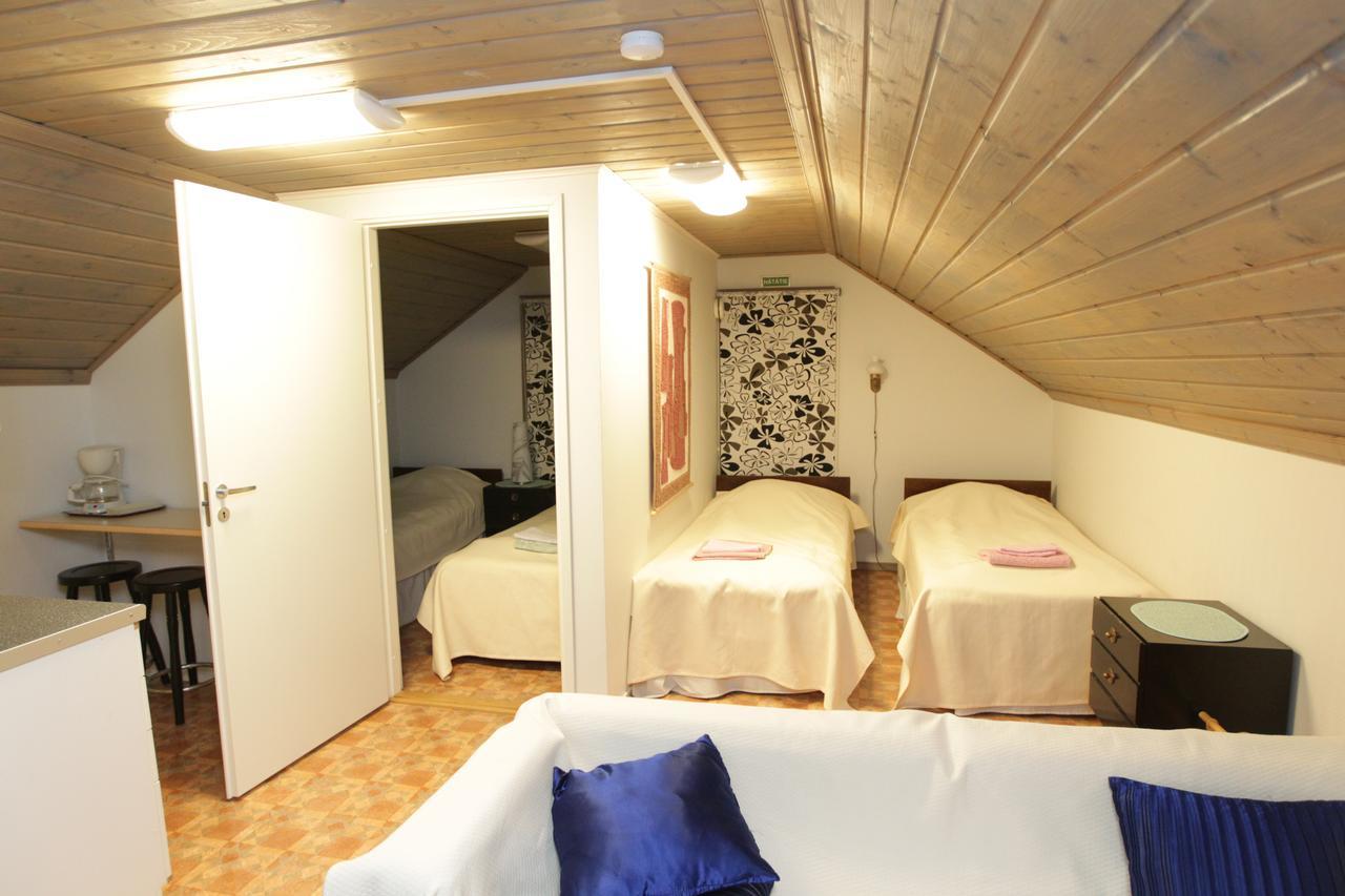 Hotel Urkin Piilopirtti Pinsio Chambre photo