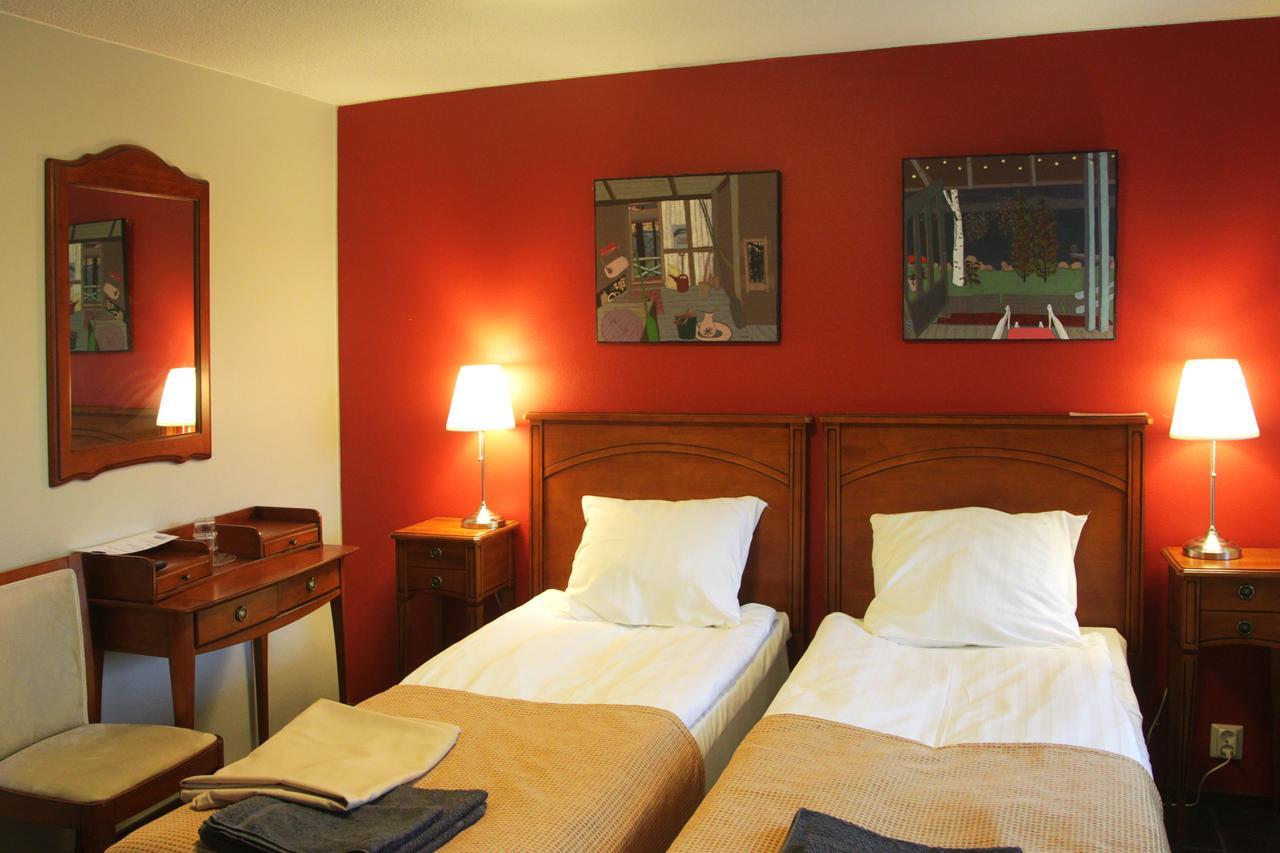 Hotel Urkin Piilopirtti Pinsio Chambre photo